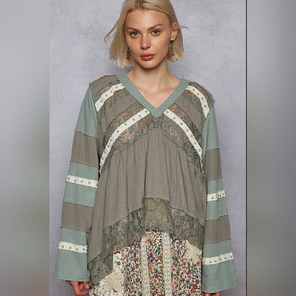 #891 POL A-Line Top In Double Gauze With Lace Detail
